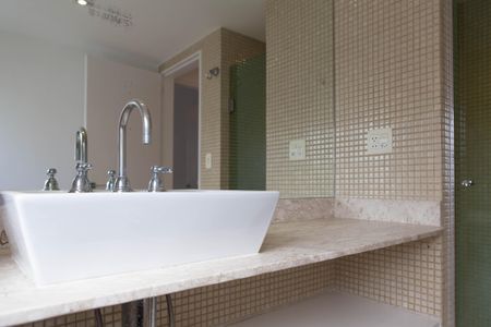 Apartamento à venda com 158m², 2 quartos e 2 vagasBanheiro