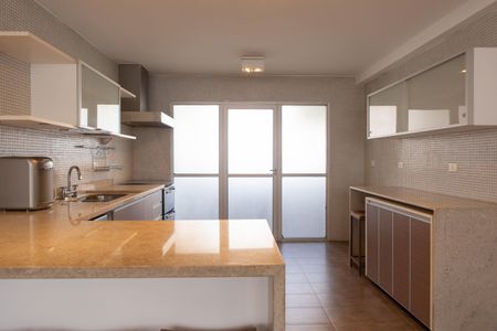 Apartamento à venda com 158m², 2 quartos e 2 vagasCozinha