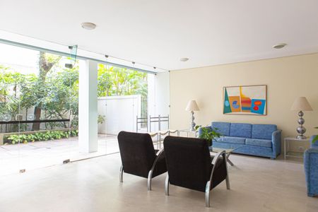 Apartamento à venda com 158m², 2 quartos e 2 vagasHall social