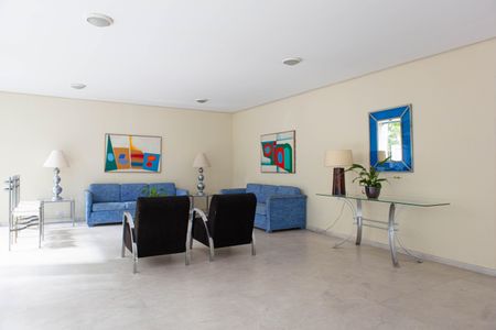 Apartamento à venda com 158m², 2 quartos e 2 vagasHall social