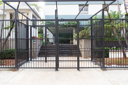 Apartamento à venda com 158m², 2 quartos e 2 vagasFachada e portaria