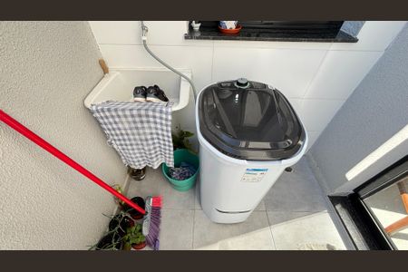 Apartamento à venda com 106m², 2 quartos e 1 vagaÁrea de Serviço