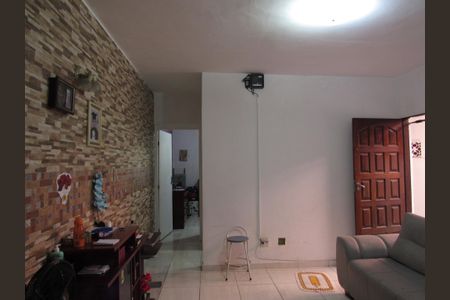 Casa à venda com 130m², 1 quarto e 1 vagaSala