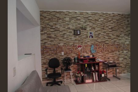 Casa à venda com 130m², 1 quarto e 1 vagaSala