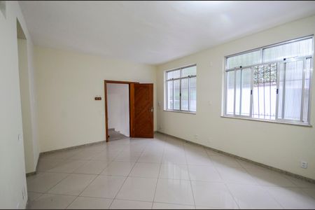 Casa para alugar com 150m², 3 quartos e 1 vagaSala