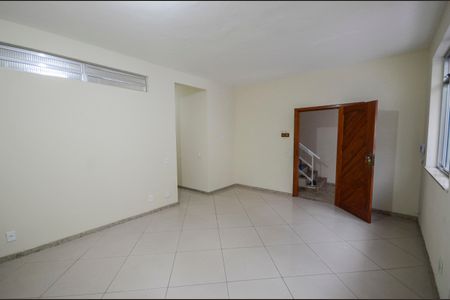 Casa para alugar com 150m², 3 quartos e 1 vagaSala