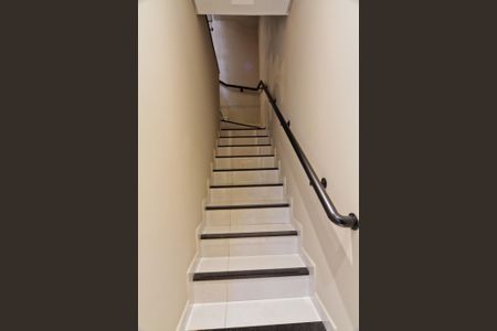 Casa à venda com 206m², 3 quartos e 4 vagasEscada