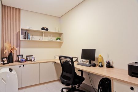 Casa à venda com 206m², 3 quartos e 4 vagasEscritório