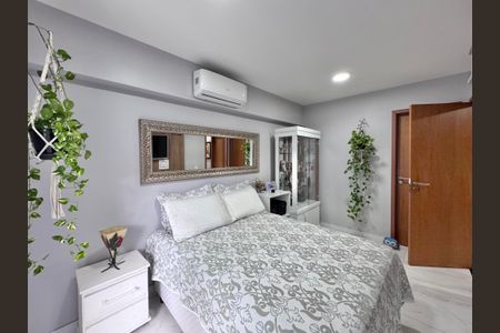 Apartamento à venda com 174m², 3 quartos e 2 vagasSuíte 2