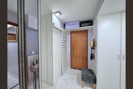 Apartamento à venda com 174m², 3 quartos e 2 vagasCloset da suíte