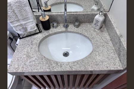 Apartamento à venda com 174m², 3 quartos e 2 vagasBanheiro Social