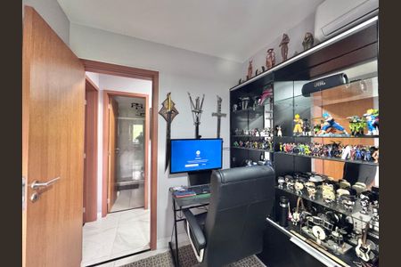 Apartamento à venda com 174m², 3 quartos e 2 vagasQuarto 3