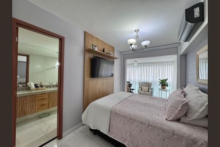 Apartamento à venda com 174m², 3 quartos e 2 vagasSuíte 1