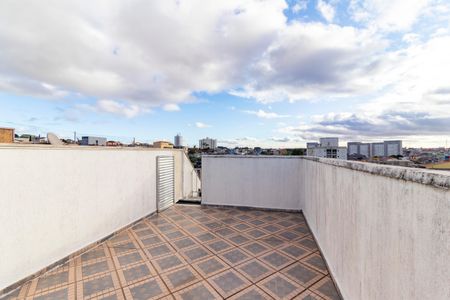 Casa para alugar com 130m², 3 quartos e 2 vagas Casa para alugar com 130m², 3 quartos e 2 vagasTerraço