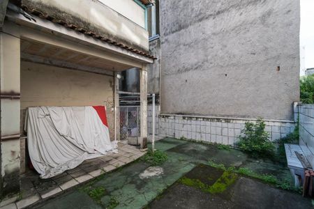 Casa à venda com 400m², 6 quartos e 2 vagasCasa - Quintal dos fundos