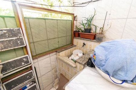 Casa à venda com 400m², 6 quartos e 2 vagasCasa 5 - Área de serviço