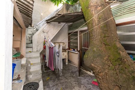 Casa à venda com 400m², 6 quartos e 2 vagasCasa 1 -  Área de serviço