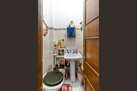 Casa à venda com 400m², 6 quartos e 2 vagasCasa 5 - banheiro