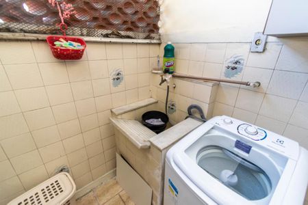 Casa à venda com 400m², 6 quartos e 2 vagasCasa 3 - Área de serviço