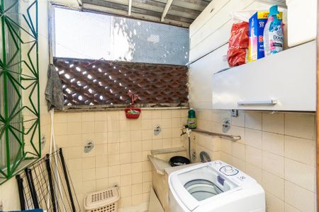 Casa à venda com 400m², 6 quartos e 2 vagasCasa 3 - Área de serviço