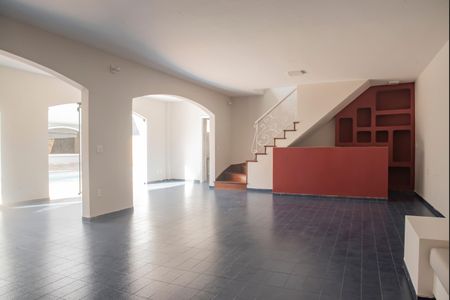 Casa para alugar com 1100m², 8 quartos e 8 vagasCasa 2 - Sala 1