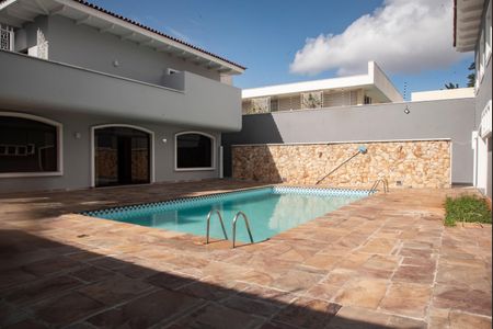 Casa para alugar com 1100m², 8 quartos e 8 vagasPiscina