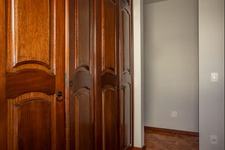 Casa para alugar com 1100m², 8 quartos e 8 vagasCasa 1 - Closet da Suíte 6