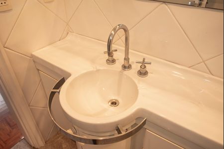 Casa para alugar com 1100m², 8 quartos e 8 vagasCasa 1 - Banheiro da Suíte 3