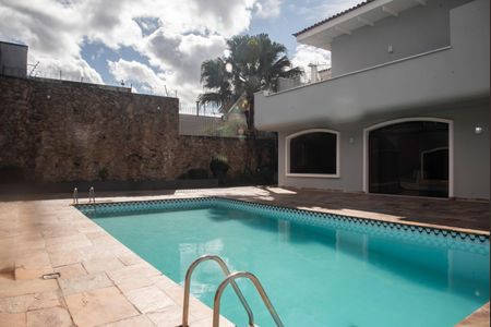 Casa para alugar com 1100m², 8 quartos e 8 vagasPiscina