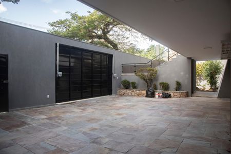 Casa para alugar com 1100m², 8 quartos e 8 vagasÁrea Externa