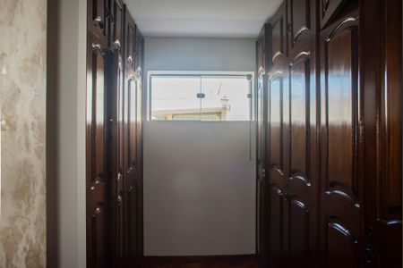 Casa para alugar com 1100m², 8 quartos e 8 vagasCasa 1 - Closet da Suíte 1