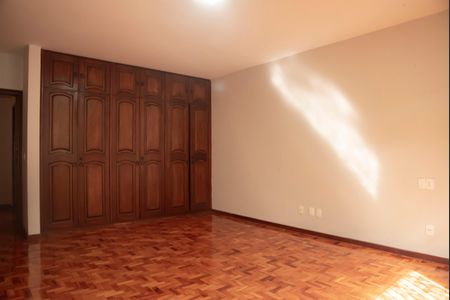 Casa para alugar com 1100m², 8 quartos e 8 vagasCasa 1 - Suíte 5