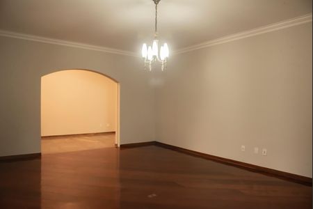 Casa para alugar com 1100m², 8 quartos e 8 vagasCasa 1 - Sala
