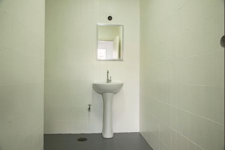 Casa para alugar com 1100m², 8 quartos e 8 vagasCasa 2 -Banheiro 2