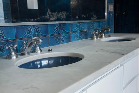 Casa para alugar com 1100m², 8 quartos e 8 vagasCasa 1 - Banheiro da Suíte 6