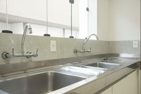 Casa para alugar com 1100m², 8 quartos e 8 vagasCasa 1 - Cozinha