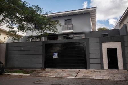 Casa para alugar com 1100m², 8 quartos e 8 vagasFachada