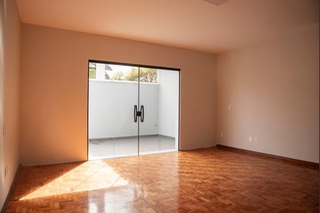 Casa para alugar com 1100m², 8 quartos e 8 vagasCasa 1 - Suíte 6