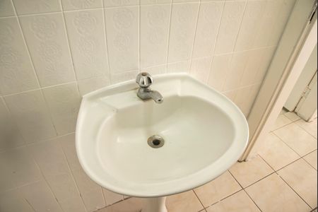 Casa para alugar com 1100m², 8 quartos e 8 vagasCasa 1 - Banheiro de Serviço