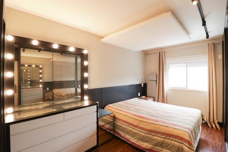 Apartamento à venda com 246m², 3 quartos e 2 vagas Apartamento à venda com 246m², 3 quartos e 2 vagasSuíte