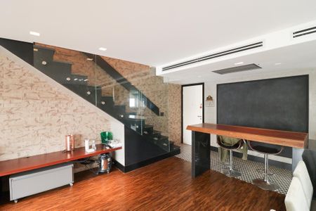 Apartamento à venda com 246m², 3 quartos e 2 vagas Apartamento à venda com 246m², 3 quartos e 2 vagasSala