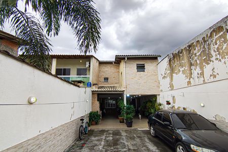 Casa à venda com 172m², 3 quartos e 5 vagasFachada