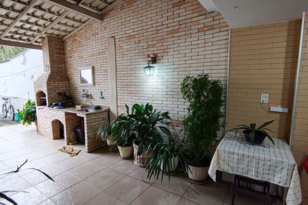 Casa à venda com 172m², 3 quartos e 5 vagasÁrea Externa