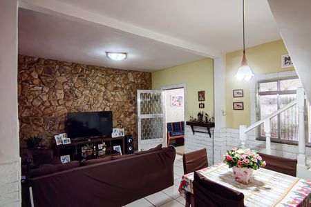 Casa à venda com 172m², 3 quartos e 5 vagasSala