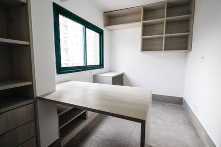 Apartamento à venda com 150m², 3 quartos e 2 vagas Apartamento à venda com 150m², 3 quartos e 2 vagasQuarto de serviço