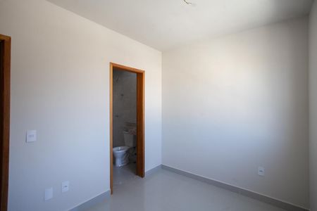 Casa à venda com 70m², 2 quartos e 1 vaga Casa à venda com 70m², 2 quartos e 1 vagaSuíte 2