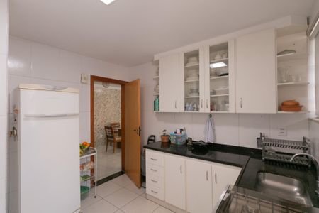 Apartamento à venda com 180m², 4 quartos e 3 vagasCozinha