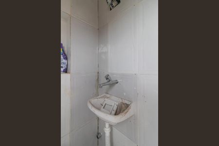 Casa à venda com 100m², 2 quartos e 2 vagas Casa à venda com 100m², 2 quartos e 2 vagasÁrea de Serviço