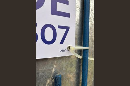 Casa à venda com 100m², 2 quartos e 2 vagas Casa à venda com 100m², 2 quartos e 2 vagasPlaca