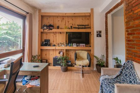 Casa à venda com 100m², 2 quartos e 2 vagas Casa à venda com 100m², 2 quartos e 2 vagasSala